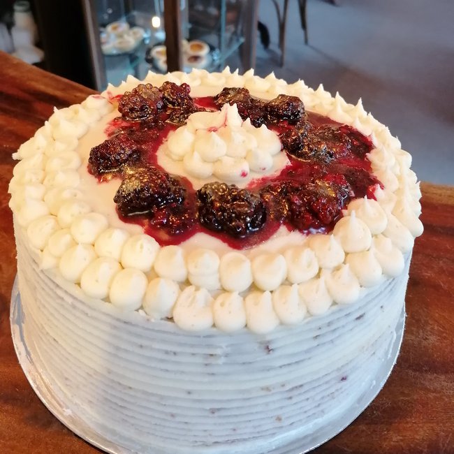 Vegan Mixed Berries Cake